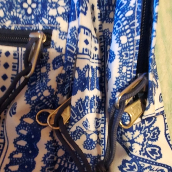 Backpack - Picture 2 of 4